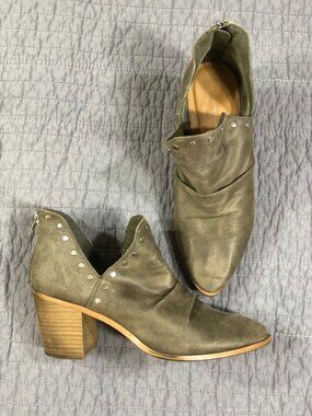 Report Bootie Size 9 Brown Fergus Studded Ankle Boot Faux Suede Heels